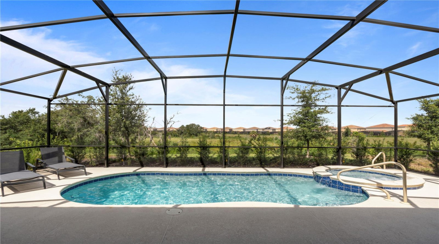 DAVENPORT, Florida 33837, 6 Bedrooms Bedrooms, ,5 BathroomsBathrooms,Residential,For Sale,OAKMOSS,0,MFRO6327785