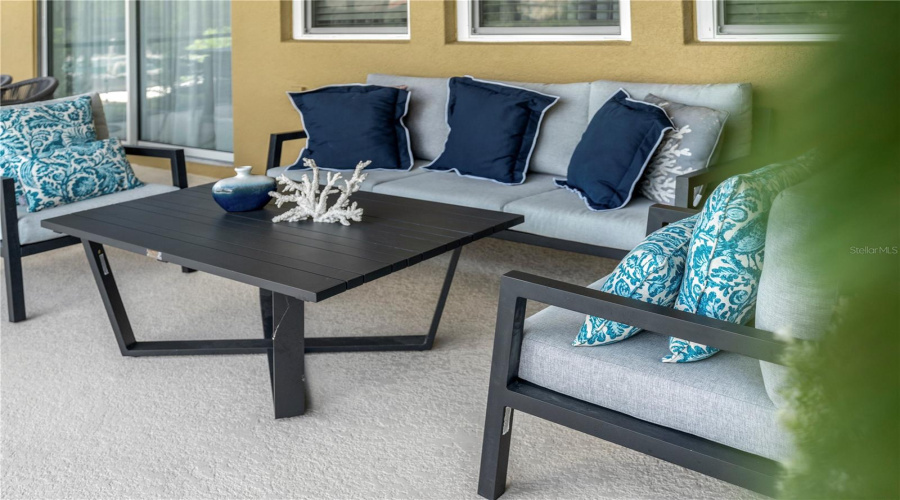 DAVENPORT, Florida 33837, 6 Bedrooms Bedrooms, ,5 BathroomsBathrooms,Residential,For Sale,OAKMOSS,0,MFRO6327785