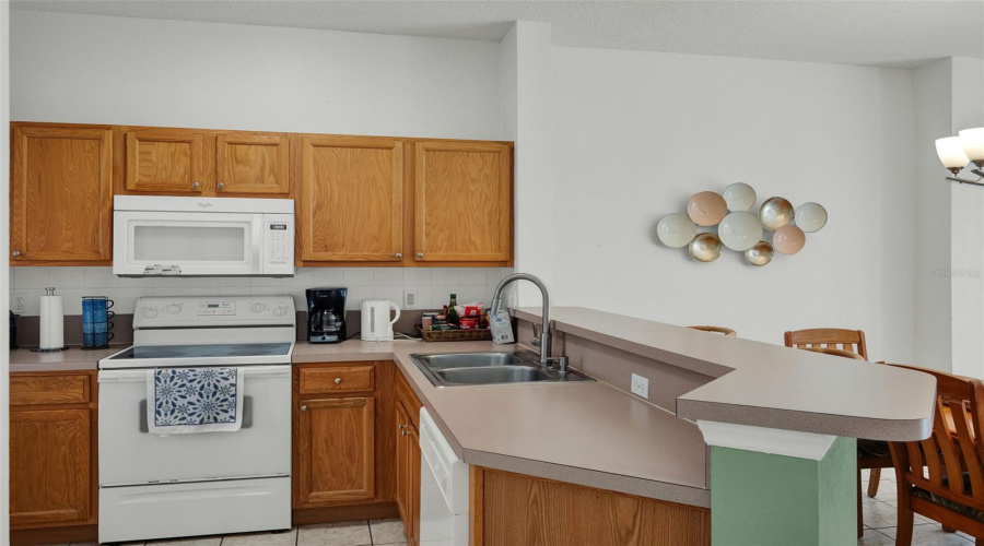 KISSIMMEE, Florida 34746, 3 Bedrooms Bedrooms, ,2 BathroomsBathrooms,Residential,For Sale,PARK RIDGE,0,MFRO6375057