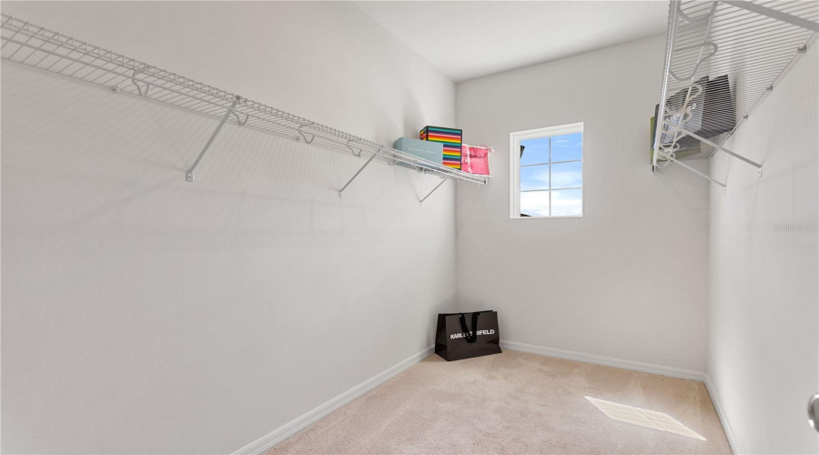 KISSIMMEE, Florida 34746, 6 Bedrooms Bedrooms, ,4 BathroomsBathrooms,Residential,For Sale,BEACON,0,MFRO6342981