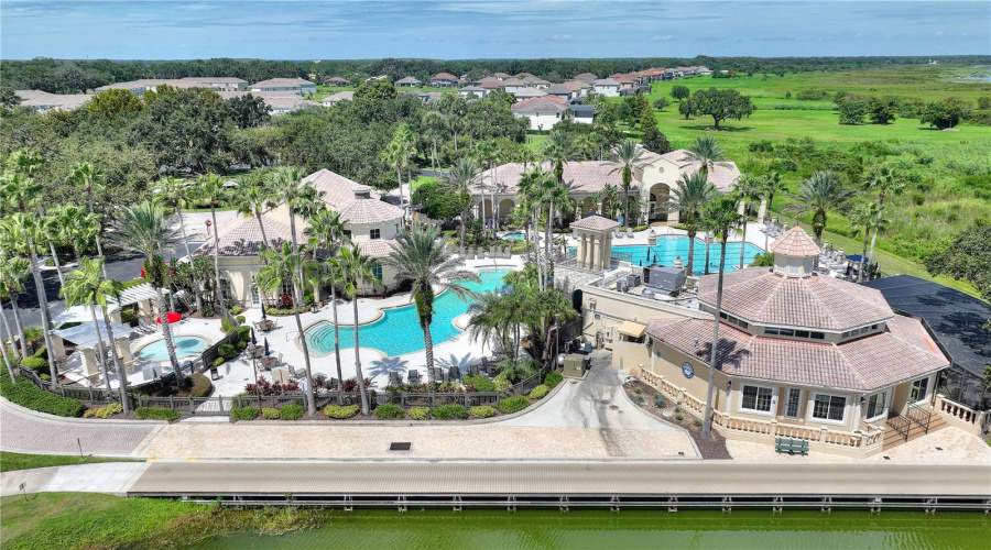 KISSIMMEE, Florida 34746, 6 Bedrooms Bedrooms, ,4 BathroomsBathrooms,Residential,For Sale,BEACON,0,MFRO6342981