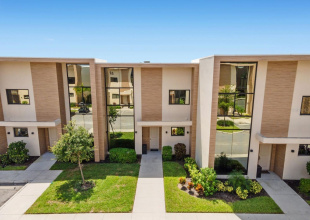 KISSIMMEE, Florida 34747, 4 Bedrooms Bedrooms, ,5 BathroomsBathrooms,Residential,For Sale,ROCKEFELLER,0,MFRO6368277