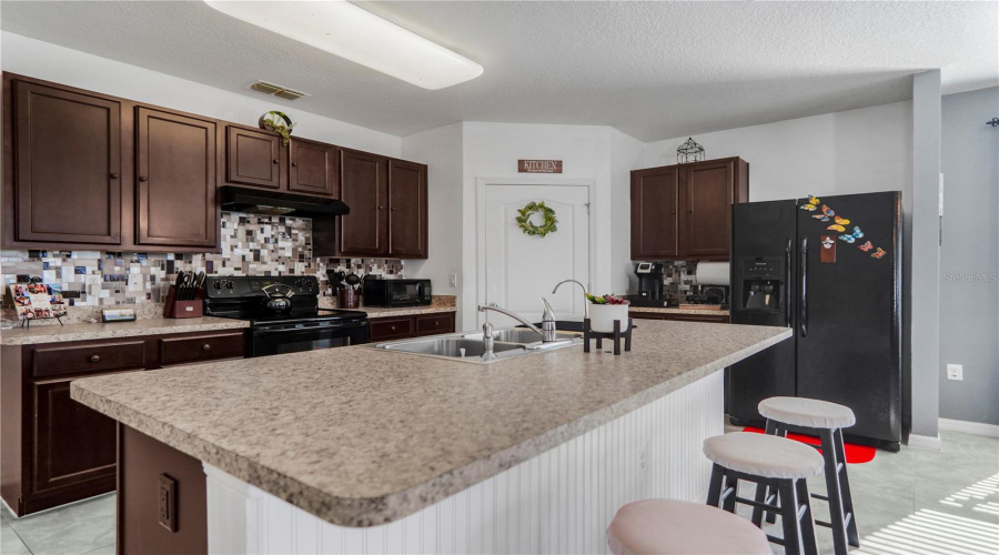 DAVENPORT, Florida 33837, 4 Bedrooms Bedrooms, ,2 BathroomsBathrooms,Residential,For Sale,NOVA,0,MFRO6374707