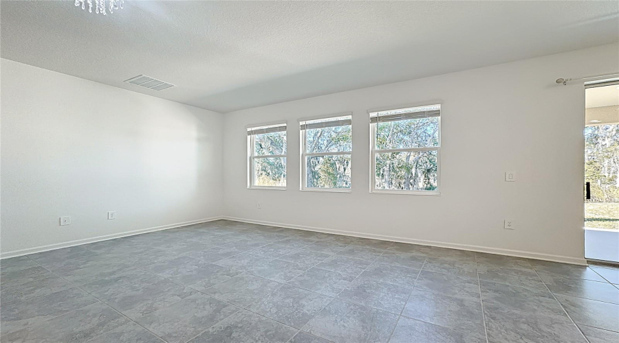 KISSIMMEE, Florida 34746, 4 Bedrooms Bedrooms, ,2 BathroomsBathrooms,Residential,For Sale,PEBBLES THROW,0,MFRO6375548