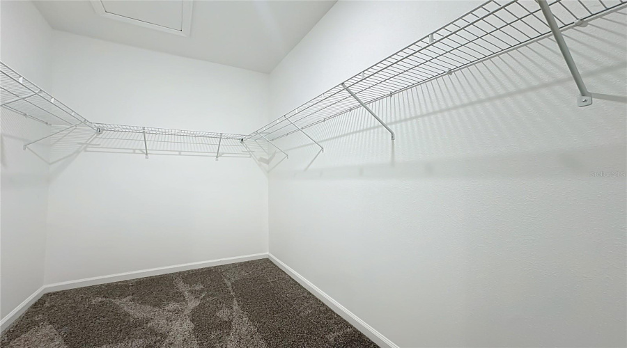 KISSIMMEE, Florida 34746, 4 Bedrooms Bedrooms, ,2 BathroomsBathrooms,Residential,For Sale,PEBBLES THROW,0,MFRO6375548