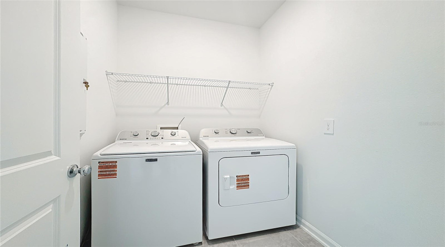 KISSIMMEE, Florida 34746, 4 Bedrooms Bedrooms, ,2 BathroomsBathrooms,Residential,For Sale,PEBBLES THROW,0,MFRO6375548