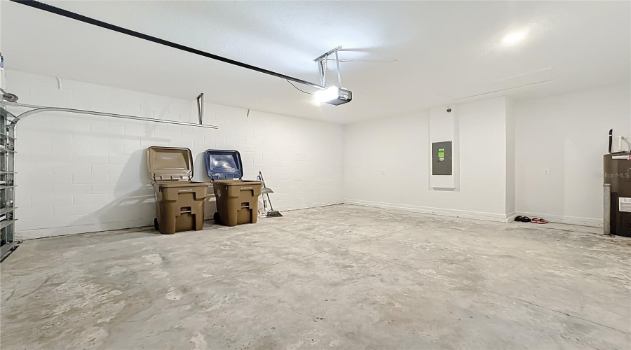 KISSIMMEE, Florida 34746, 4 Bedrooms Bedrooms, ,2 BathroomsBathrooms,Residential,For Sale,PEBBLES THROW,0,MFRO6375548