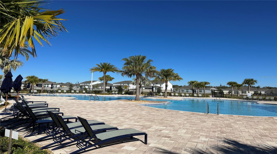 KISSIMMEE, Florida 34746, 4 Bedrooms Bedrooms, ,2 BathroomsBathrooms,Residential,For Sale,PEBBLES THROW,0,MFRO6375548