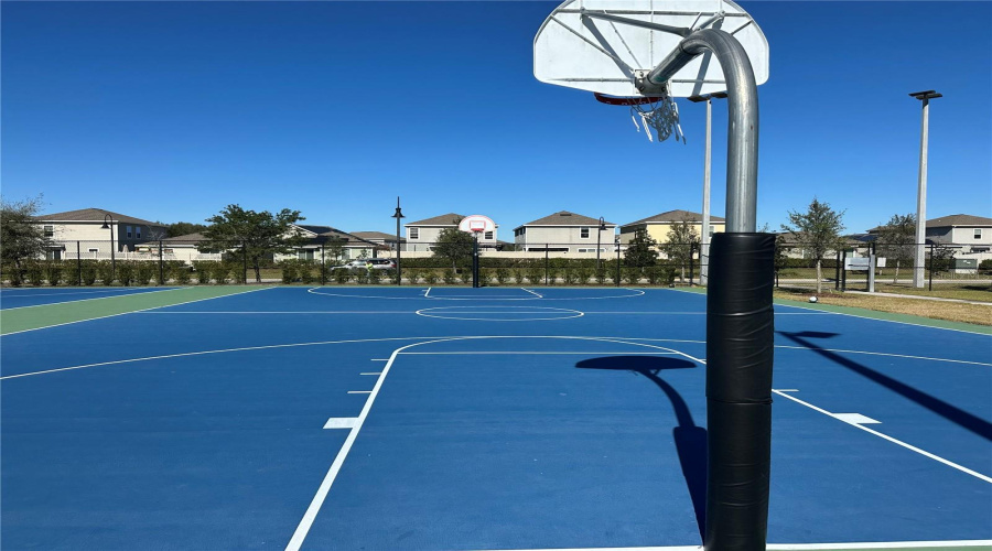 KISSIMMEE, Florida 34746, 4 Bedrooms Bedrooms, ,2 BathroomsBathrooms,Residential,For Sale,PEBBLES THROW,0,MFRO6375548