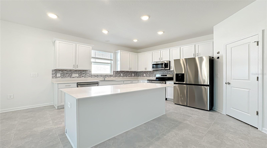 KISSIMMEE, Florida 34746, 4 Bedrooms Bedrooms, ,2 BathroomsBathrooms,Residential,For Sale,PEBBLES THROW,0,MFRO6375548