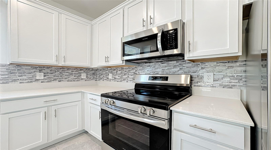 KISSIMMEE, Florida 34746, 4 Bedrooms Bedrooms, ,2 BathroomsBathrooms,Residential,For Sale,PEBBLES THROW,0,MFRO6375548