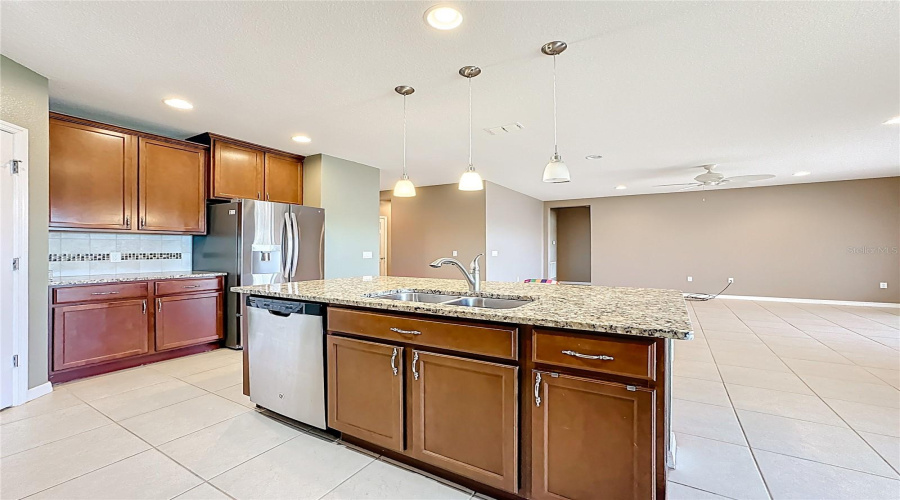 KISSIMMEE, Florida 34746, 3 Bedrooms Bedrooms, ,2 BathroomsBathrooms,Residential,For Sale,CARRICK BEND,0,MFRO6375319