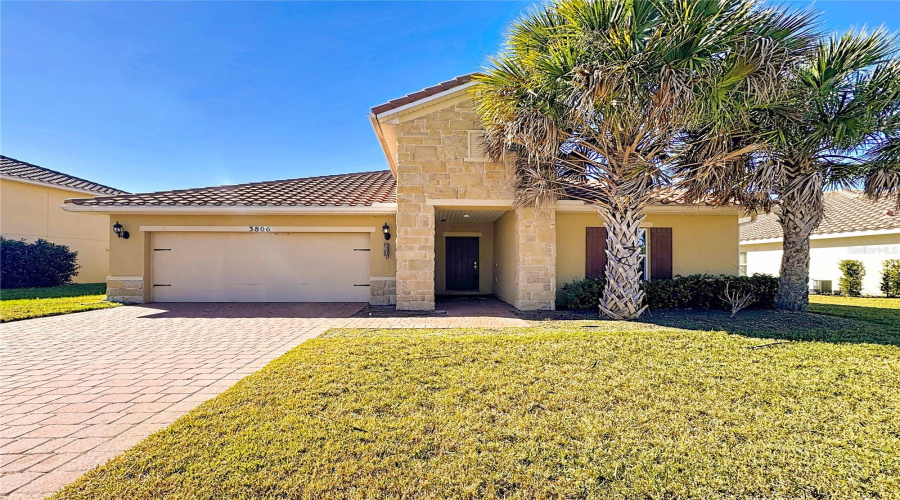 KISSIMMEE, Florida 34746, 3 Bedrooms Bedrooms, ,2 BathroomsBathrooms,Residential,For Sale,CARRICK BEND,0,MFRO6375319