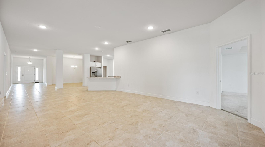 DAVENPORT, Florida 33837, 4 Bedrooms Bedrooms, ,3 BathroomsBathrooms,Residential,For Sale,BERRY,0,MFRO6375255