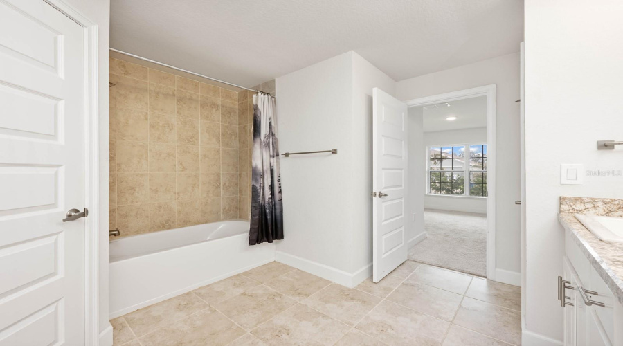 DAVENPORT, Florida 33837, 4 Bedrooms Bedrooms, ,3 BathroomsBathrooms,Residential,For Sale,BERRY,0,MFRO6375255