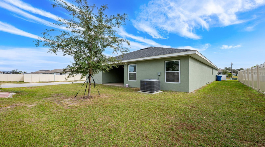 DAVENPORT, Florida 33837, 4 Bedrooms Bedrooms, ,3 BathroomsBathrooms,Residential,For Sale,BERRY,0,MFRO6375255