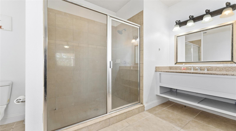 Primary bedroom 1 Bath#1, first floor