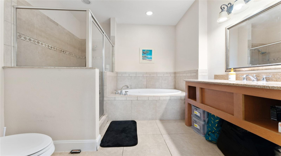 Primary bedroom 2 Bath#2, Second floor