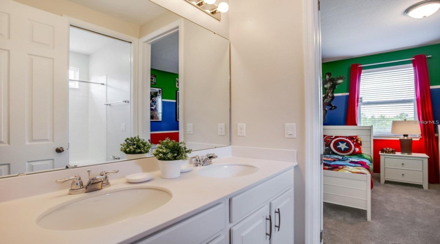 KISSIMMEE, Florida 34747, 9 Bedrooms Bedrooms, ,6 BathroomsBathrooms,Residential,For Sale,CARIBBEAN VIEW,0,MFRS5128302