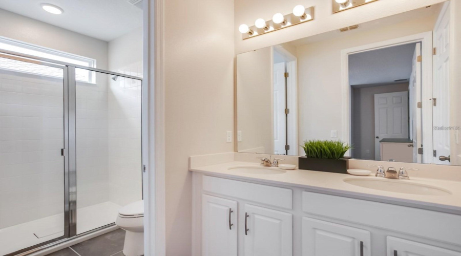 KISSIMMEE, Florida 34747, 9 Bedrooms Bedrooms, ,6 BathroomsBathrooms,Residential,For Sale,CARIBBEAN VIEW,0,MFRS5128302