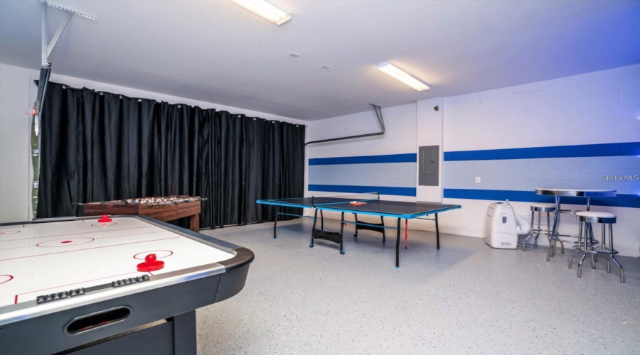 KISSIMMEE, Florida 34747, 9 Bedrooms Bedrooms, ,6 BathroomsBathrooms,Residential,For Sale,CARIBBEAN VIEW,0,MFRS5128302