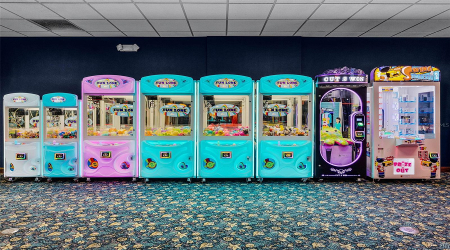 KISSIMMEE, Florida 34747, 4 Bedrooms Bedrooms, ,3 BathroomsBathrooms,Residential,For Sale,SUGAR PALM,0,MFRS5142216