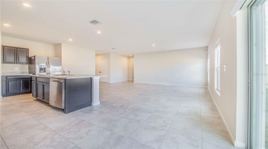 DAVENPORT, Florida 33837, 3 Bedrooms Bedrooms, ,2 BathroomsBathrooms,Residential,For Sale,FIDDLEWOOD,0,MFRP4937573