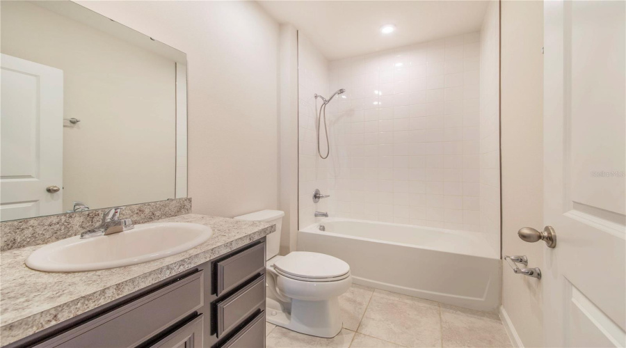 DAVENPORT, Florida 33837, 3 Bedrooms Bedrooms, ,2 BathroomsBathrooms,Residential,For Sale,FIDDLEWOOD,0,MFRP4937573