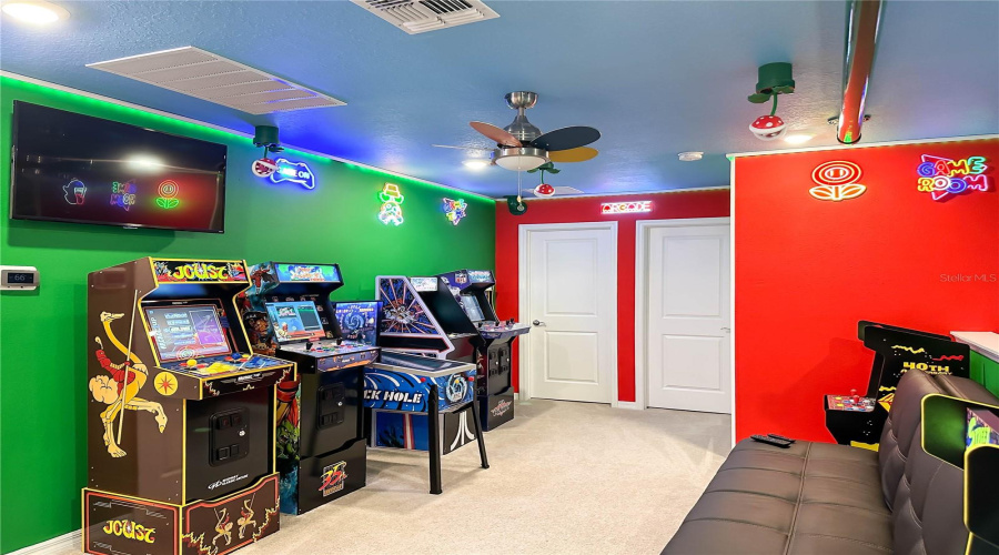 DAVENPORT, Florida 33897, 5 Bedrooms Bedrooms, ,4 BathroomsBathrooms,Residential,For Sale,LANA AVENUE,0,MFRO6328021