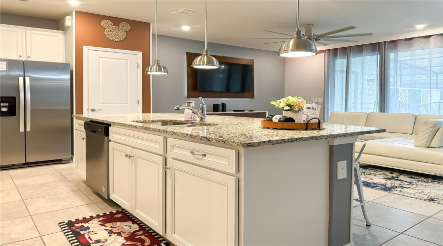 DAVENPORT, Florida 33897, 5 Bedrooms Bedrooms, ,4 BathroomsBathrooms,Residential,For Sale,LANA AVENUE,0,MFRO6328021