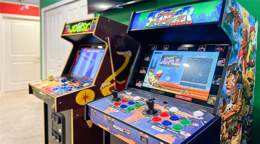 DAVENPORT, Florida 33897, 5 Bedrooms Bedrooms, ,4 BathroomsBathrooms,Residential,For Sale,LANA AVENUE,0,MFRO6328021