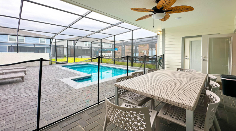 DAVENPORT, Florida 33897, 5 Bedrooms Bedrooms, ,4 BathroomsBathrooms,Residential,For Sale,LANA AVENUE,0,MFRO6328021