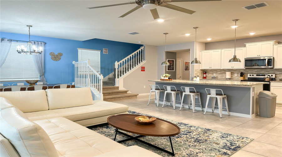 DAVENPORT, Florida 33897, 5 Bedrooms Bedrooms, ,4 BathroomsBathrooms,Residential,For Sale,LANA AVENUE,0,MFRO6328021