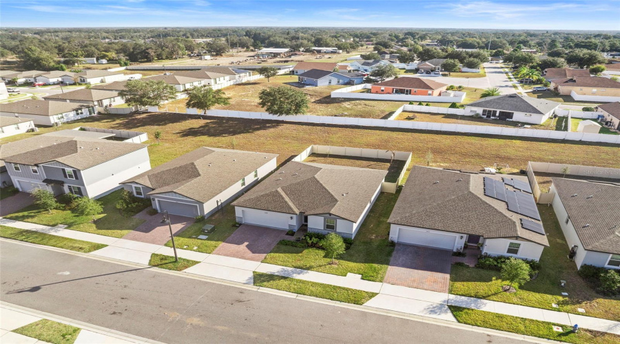 DAVENPORT, Florida 33837, 3 Bedrooms Bedrooms, ,2 BathroomsBathrooms,Residential,For Sale,WHITE TAIL,0,MFRP4937564
