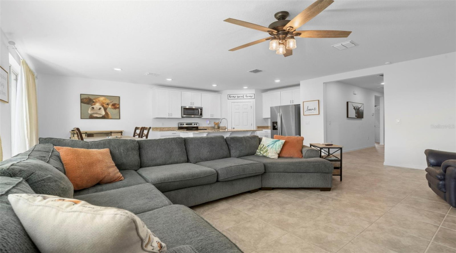 DAVENPORT, Florida 33837, 3 Bedrooms Bedrooms, ,2 BathroomsBathrooms,Residential,For Sale,WHITE TAIL,0,MFRP4937564