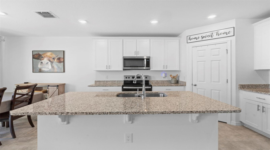 DAVENPORT, Florida 33837, 3 Bedrooms Bedrooms, ,2 BathroomsBathrooms,Residential,For Sale,WHITE TAIL,0,MFRP4937564