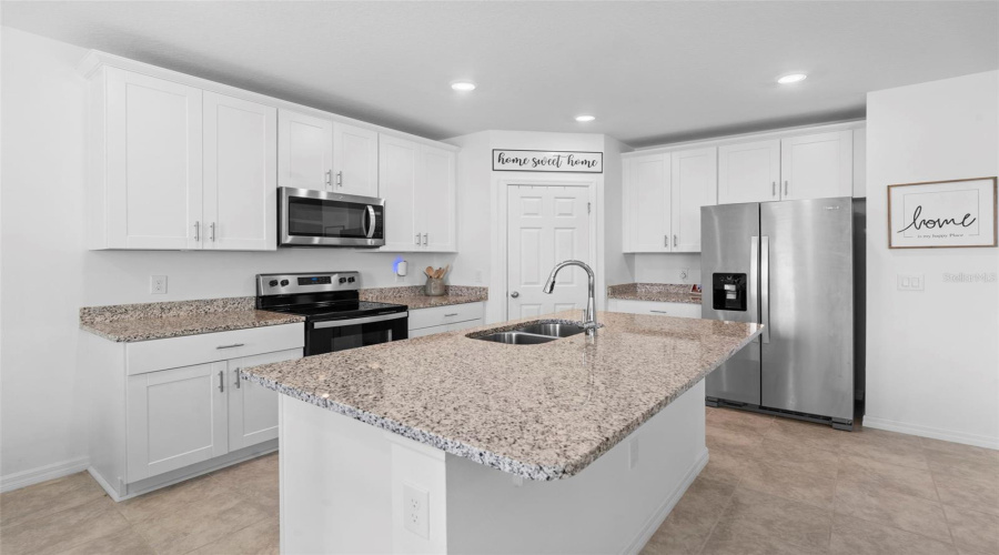 DAVENPORT, Florida 33837, 3 Bedrooms Bedrooms, ,2 BathroomsBathrooms,Residential,For Sale,WHITE TAIL,0,MFRP4937564