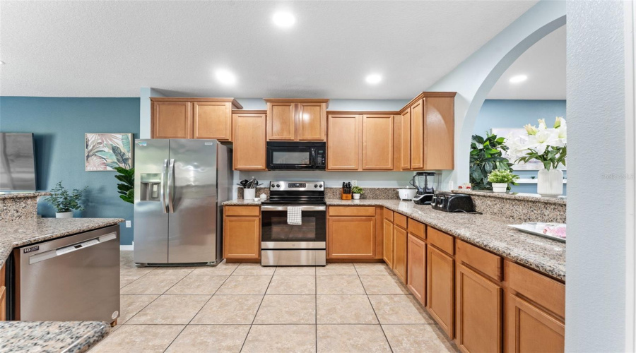 KISSIMMEE, Florida 34747, 6 Bedrooms Bedrooms, ,4 BathroomsBathrooms,Residential,For Sale,PAOLOS,0,MFRO6375865