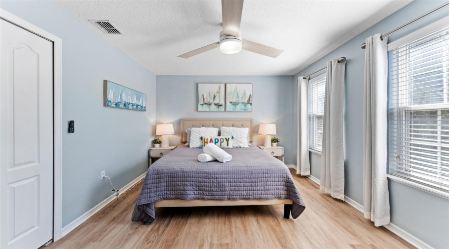 KISSIMMEE, Florida 34747, 6 Bedrooms Bedrooms, ,4 BathroomsBathrooms,Residential,For Sale,PAOLOS,0,MFRO6375865