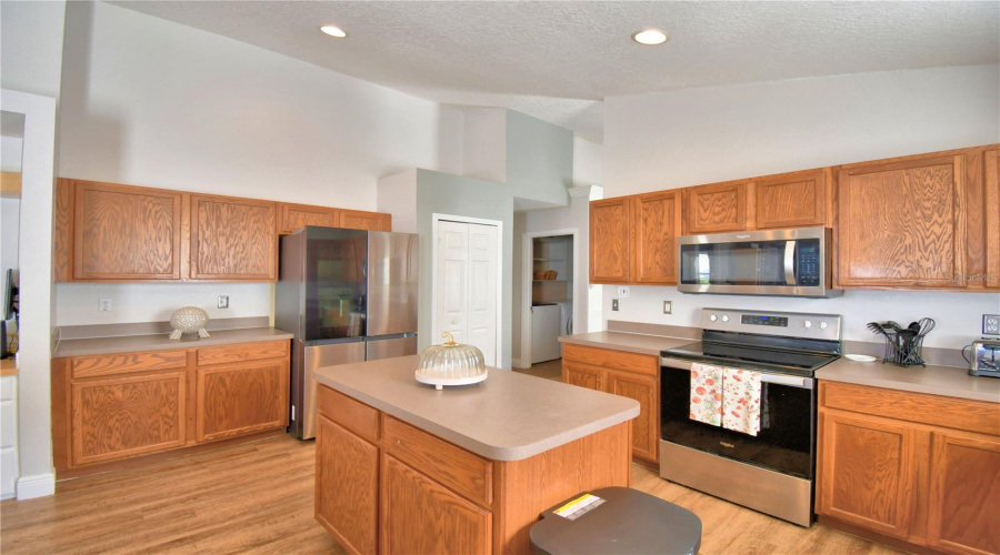 DAVENPORT, Florida 33837, 3 Bedrooms Bedrooms, ,2 BathroomsBathrooms,Residential,For Sale,DELANCEY,0,MFRP4937056