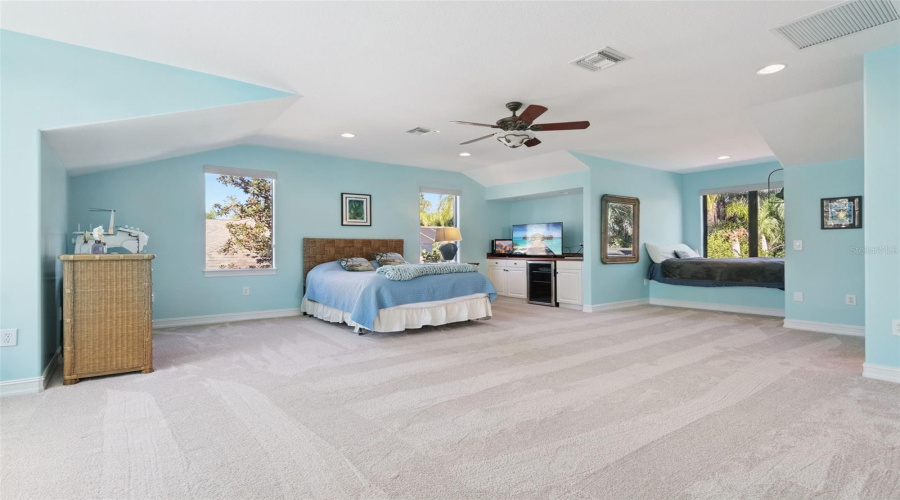 CELEBRATION, Florida 34747, 5 Bedrooms Bedrooms, ,5 BathroomsBathrooms,Residential,For Sale,OAK SHADOWS,0,MFRO6374944