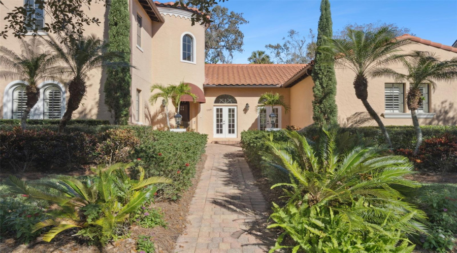 CELEBRATION, Florida 34747, 5 Bedrooms Bedrooms, ,5 BathroomsBathrooms,Residential,For Sale,OAK SHADOWS,0,MFRO6374944