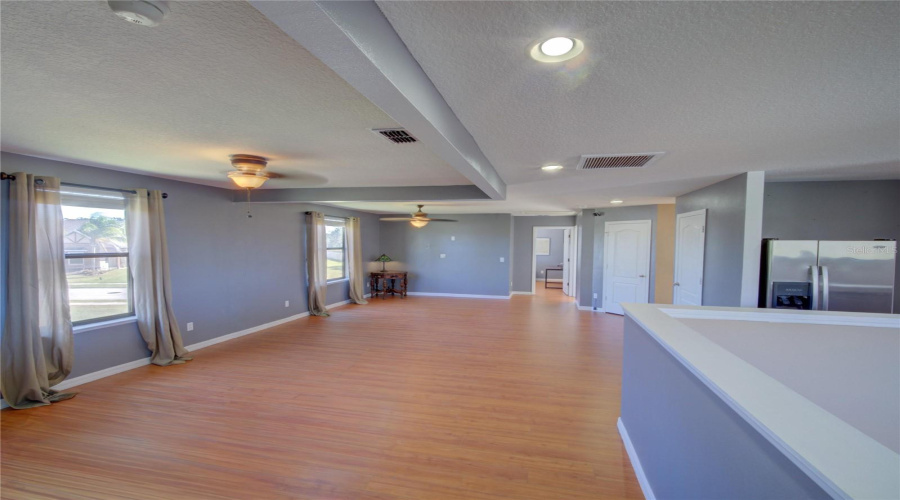 Upstairs Loft Showing Railing