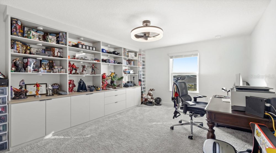 DAVENPORT, Florida 33896, 5 Bedrooms Bedrooms, ,3 BathroomsBathrooms,Residential,For Sale,HOOTEN WAY,0,MFRO6370481