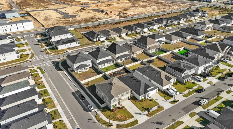 DAVENPORT, Florida 33896, 5 Bedrooms Bedrooms, ,3 BathroomsBathrooms,Residential,For Sale,HOOTEN WAY,0,MFRO6370481