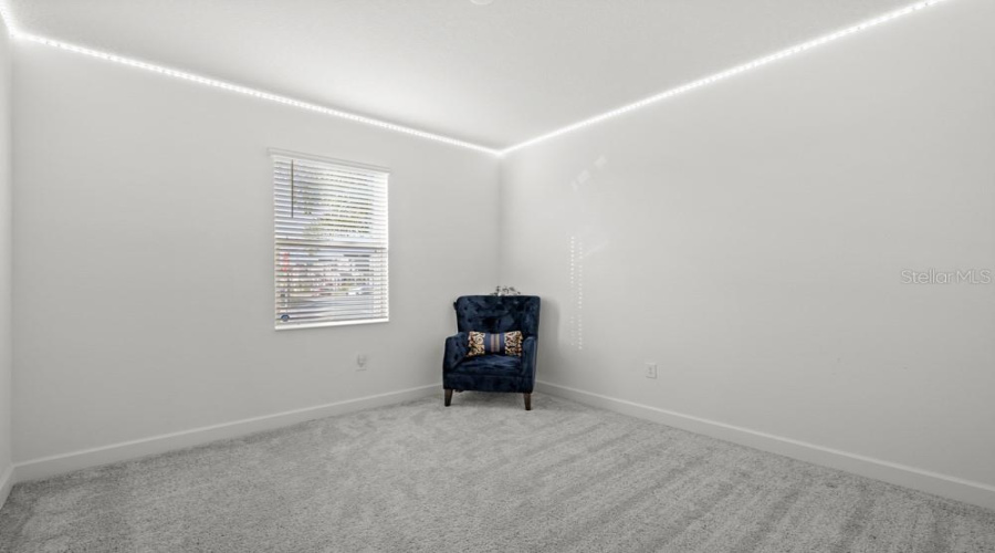 DAVENPORT, Florida 33896, 5 Bedrooms Bedrooms, ,3 BathroomsBathrooms,Residential,For Sale,HOOTEN WAY,0,MFRO6370481