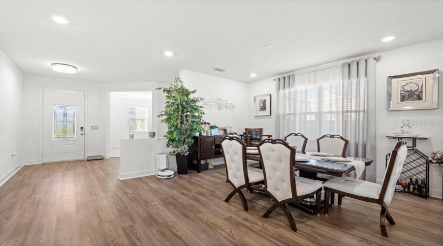 DAVENPORT, Florida 33896, 5 Bedrooms Bedrooms, ,3 BathroomsBathrooms,Residential,For Sale,HOOTEN WAY,0,MFRO6370481