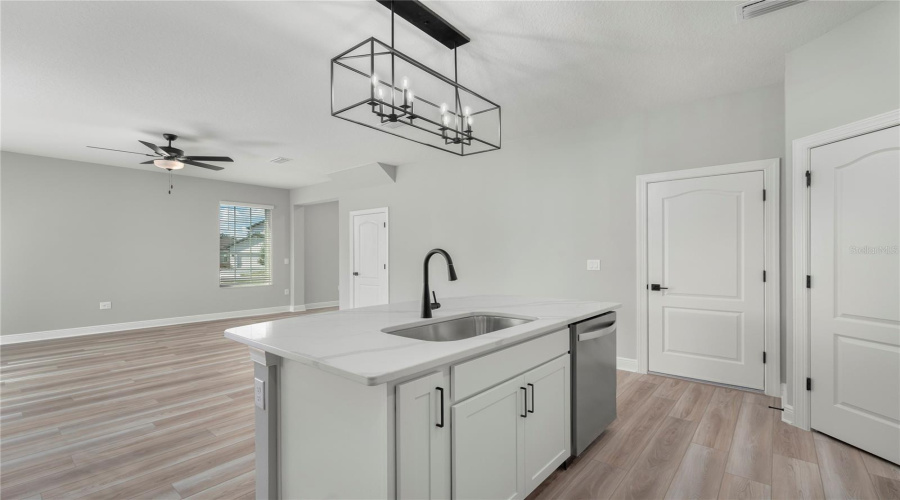 KISSIMMEE, Florida 34747, 4 Bedrooms Bedrooms, ,2 BathroomsBathrooms,Residential,For Sale,MARLOW,0,MFRTB8467719