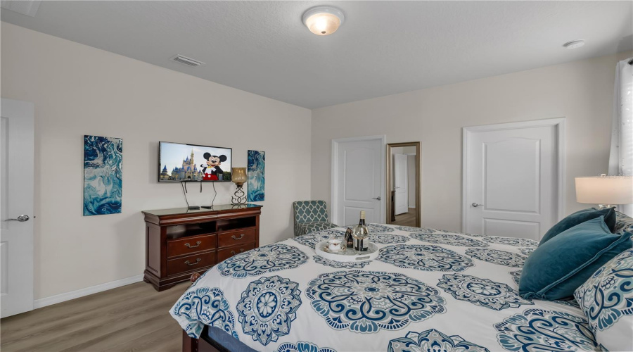 KISSIMMEE, Florida 34747, 8 Bedrooms Bedrooms, ,6 BathroomsBathrooms,Residential,For Sale,RHODES,0,MFRO6327522