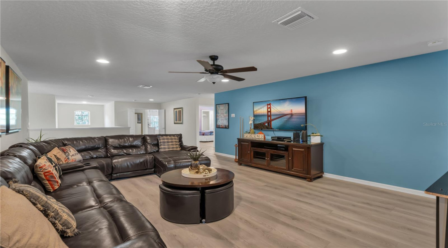 KISSIMMEE, Florida 34747, 8 Bedrooms Bedrooms, ,6 BathroomsBathrooms,Residential,For Sale,RHODES,0,MFRO6327522